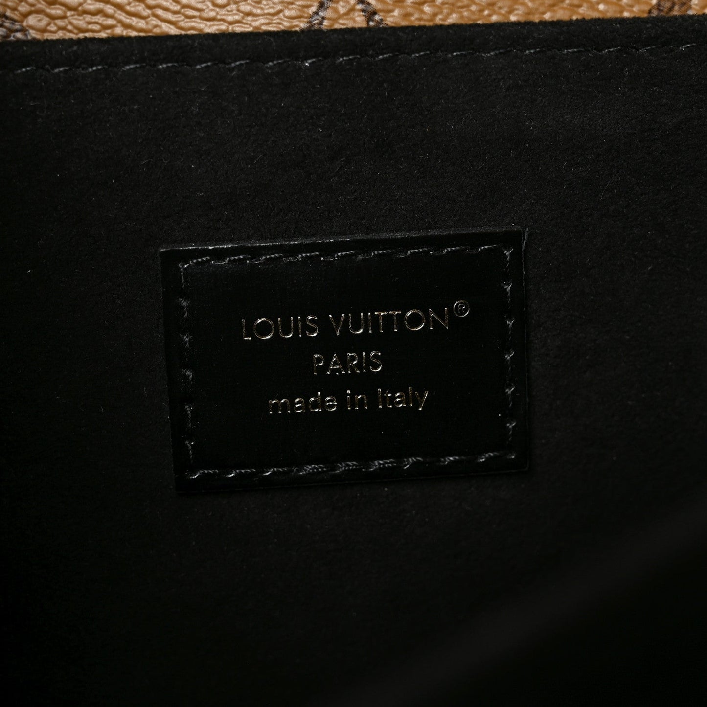 Reverse Monogram Pochette Metis