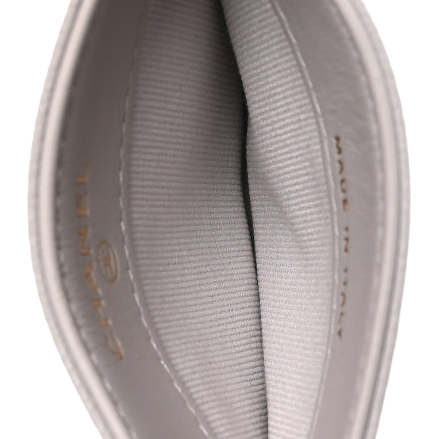 Caviar Quilted Card Holder Light Grey