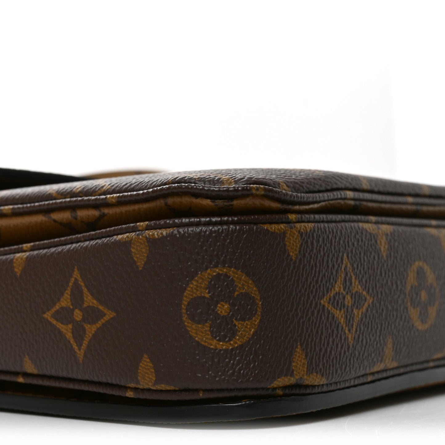 Reverse Monogram Pochette Metis