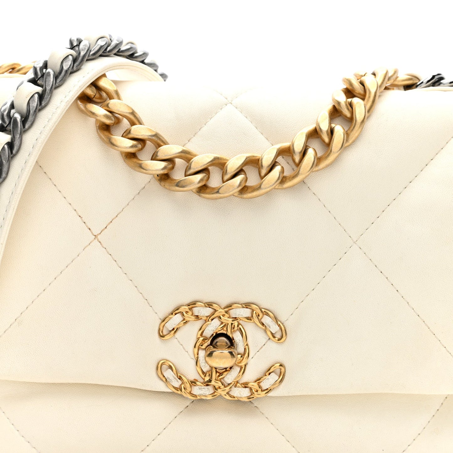 Lambskin Quilted Medium Chanel 19 Flap White White