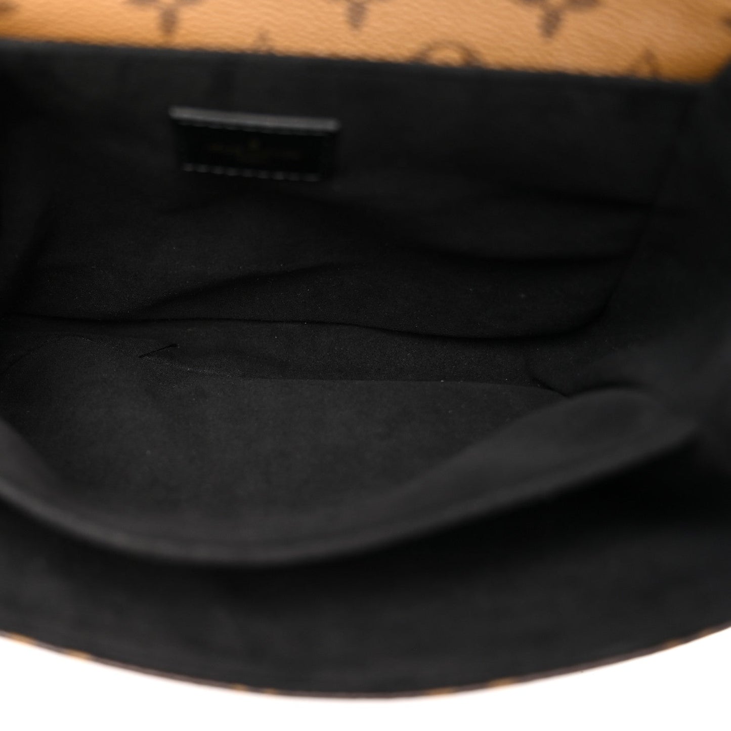 Reverse Monogram Pochette Metis