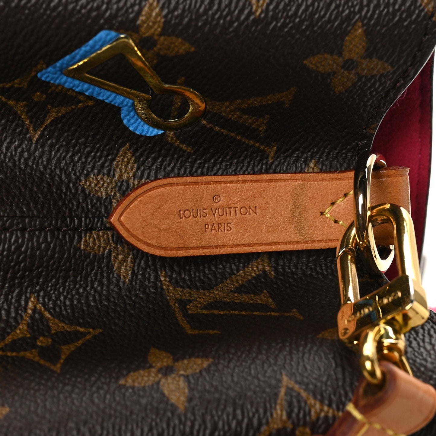Monogram Love Lock Neonoe