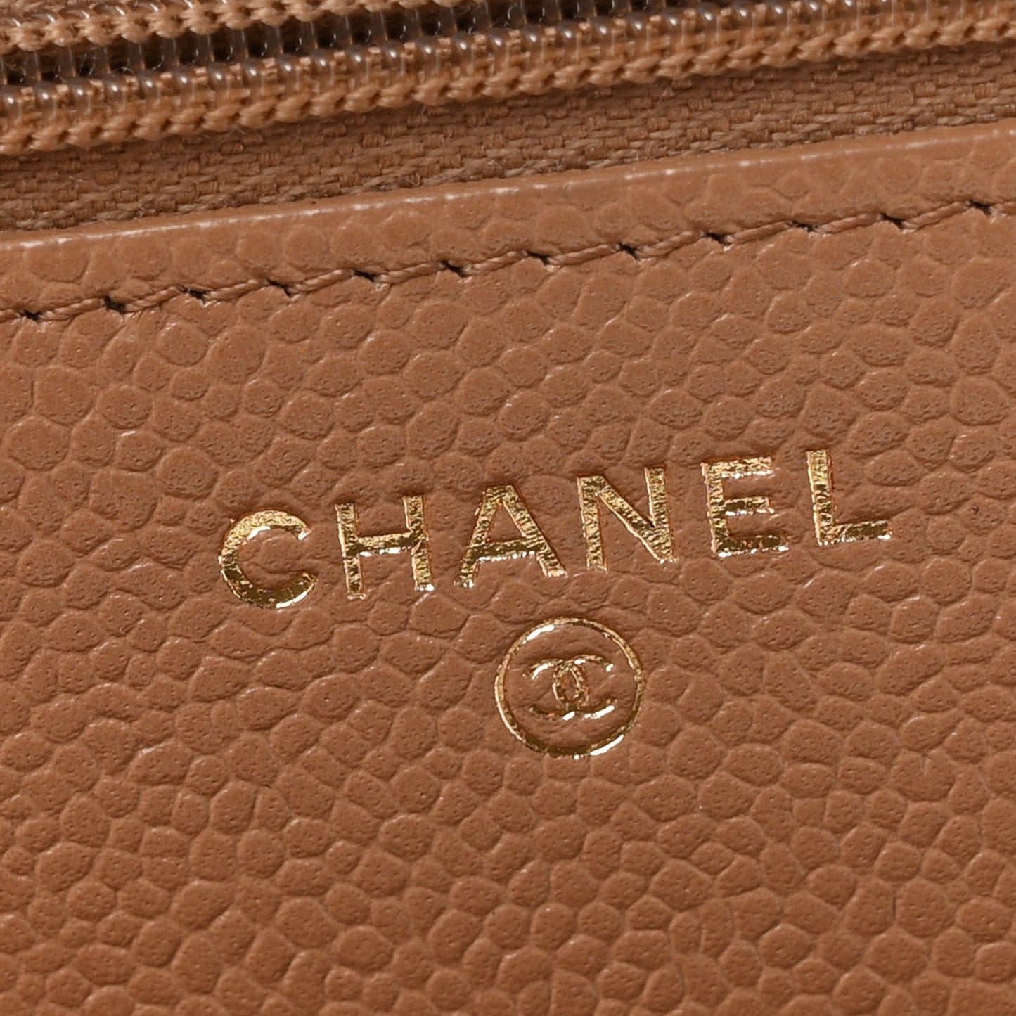 Caviar Quilted Multi Chain Wallet On Chain WOC Beige