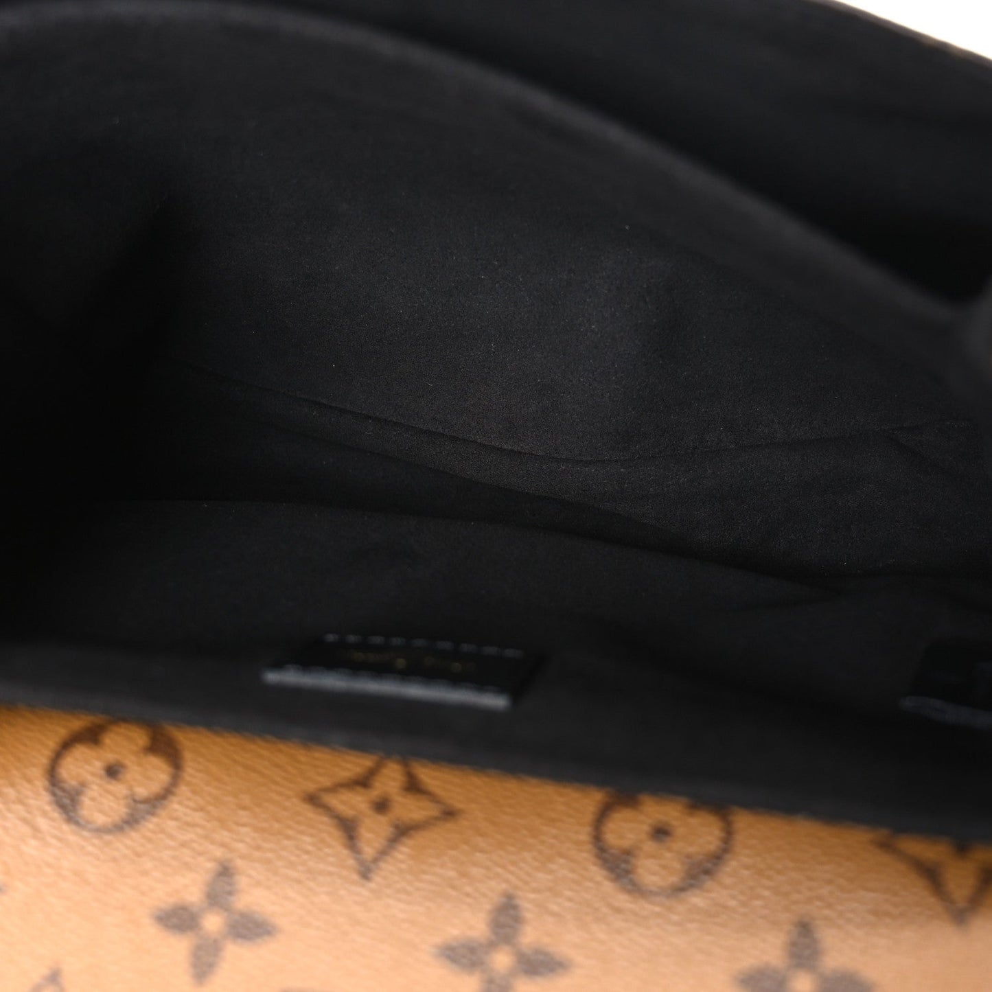 Reverse Monogram Pochette Metis