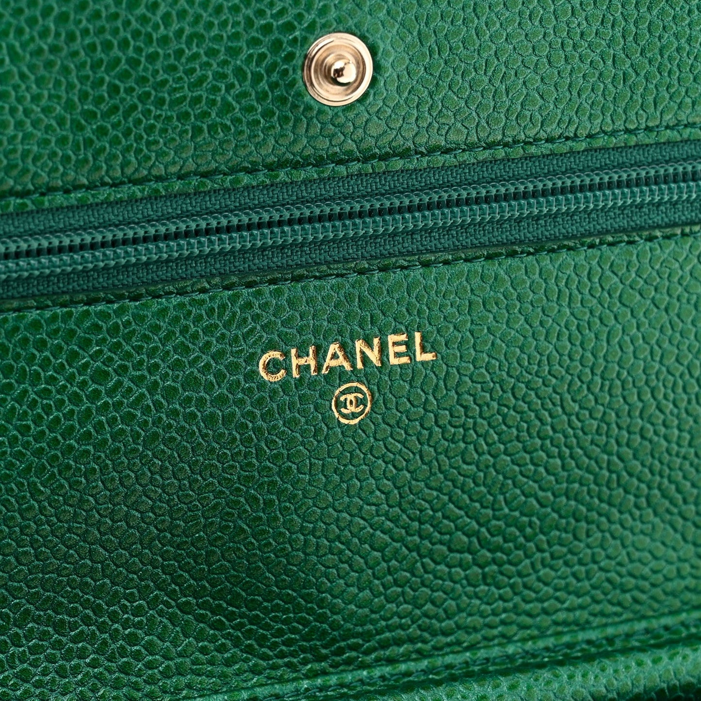 Metallic Caviar Quilted Wallet On Chain WOC Green