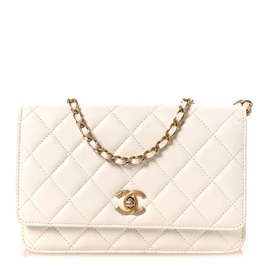 Lambskin Quilted CC Pearl Crush Wallet on Chain WOC White