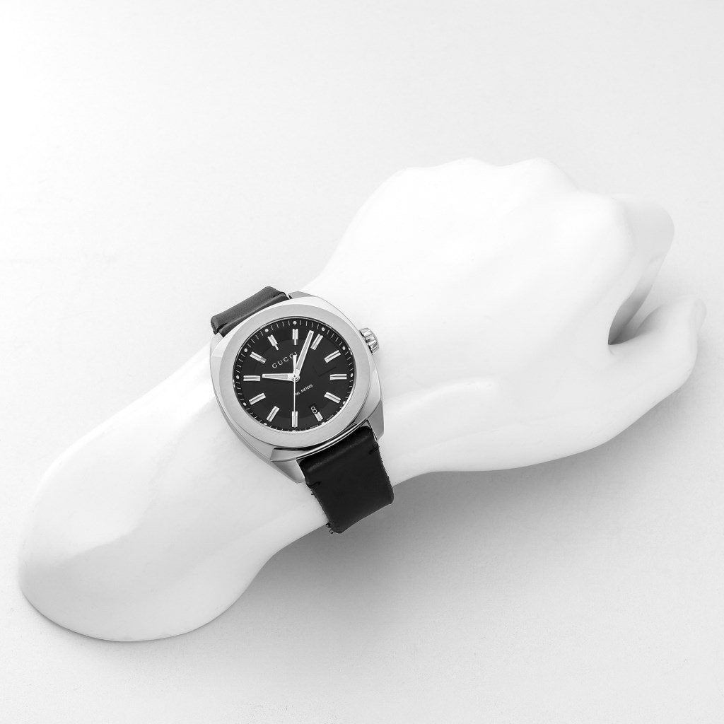 Gucci GG2570 Black Dial Black Leather Strap Watch For Men - YA142206
