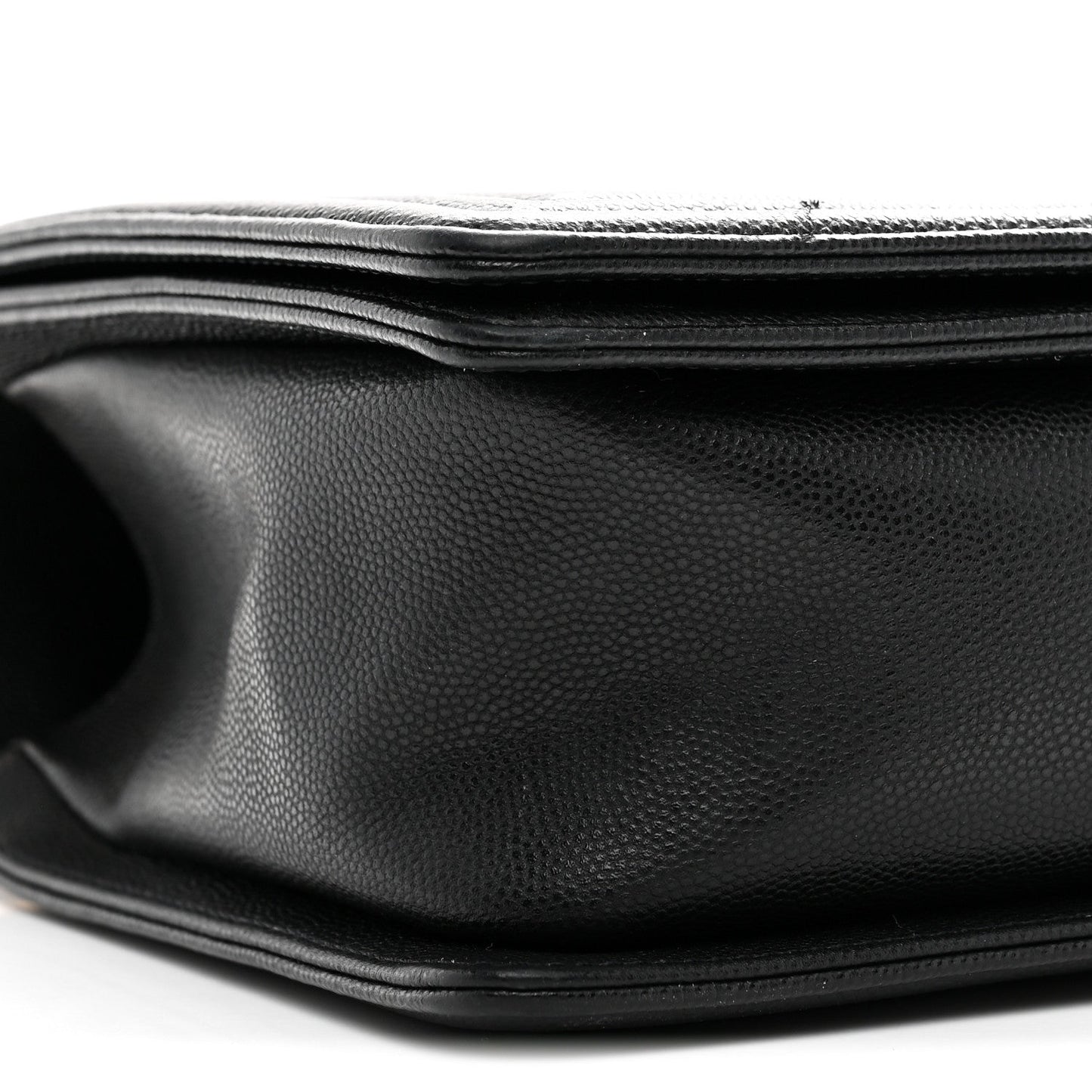 Caviar Quilted New Medium Boy Flap Black