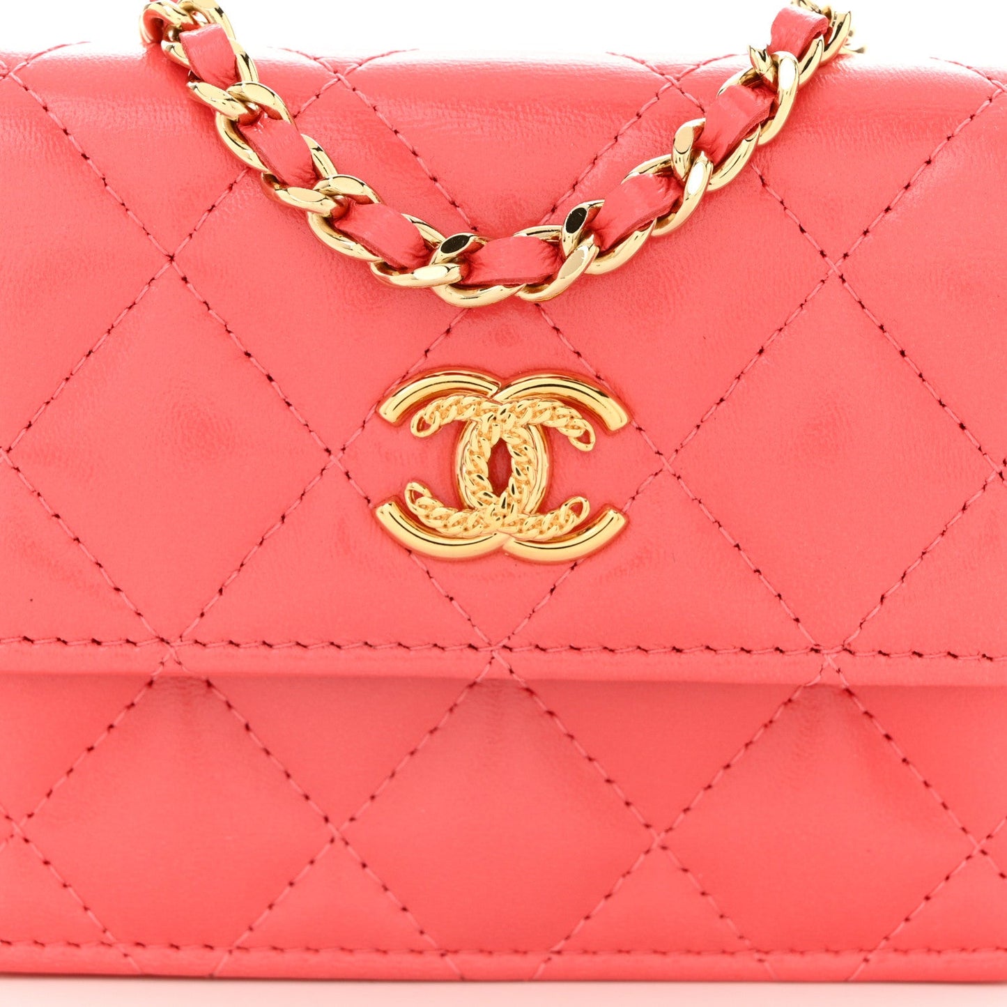 Shiny Lambskin Quilted Card Holder On Chain Pink
