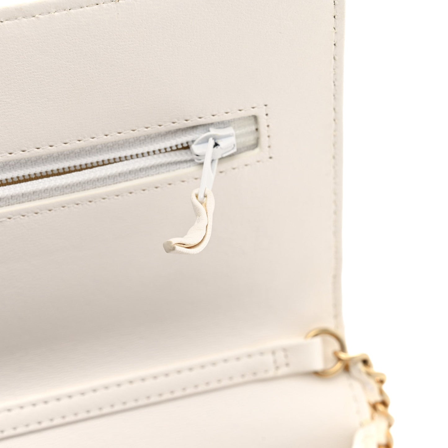 Lambskin Quilted CC Pearl Crush Wallet on Chain WOC White