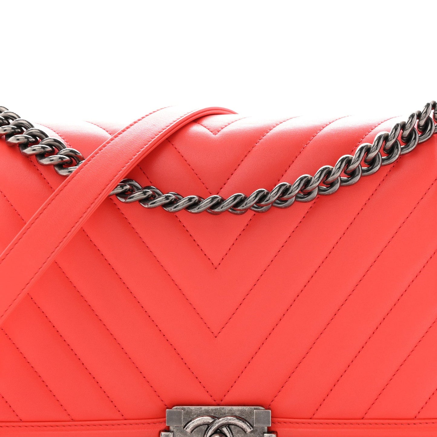 Lambskin Chevron Quilted New Medium Boy Flap Coral