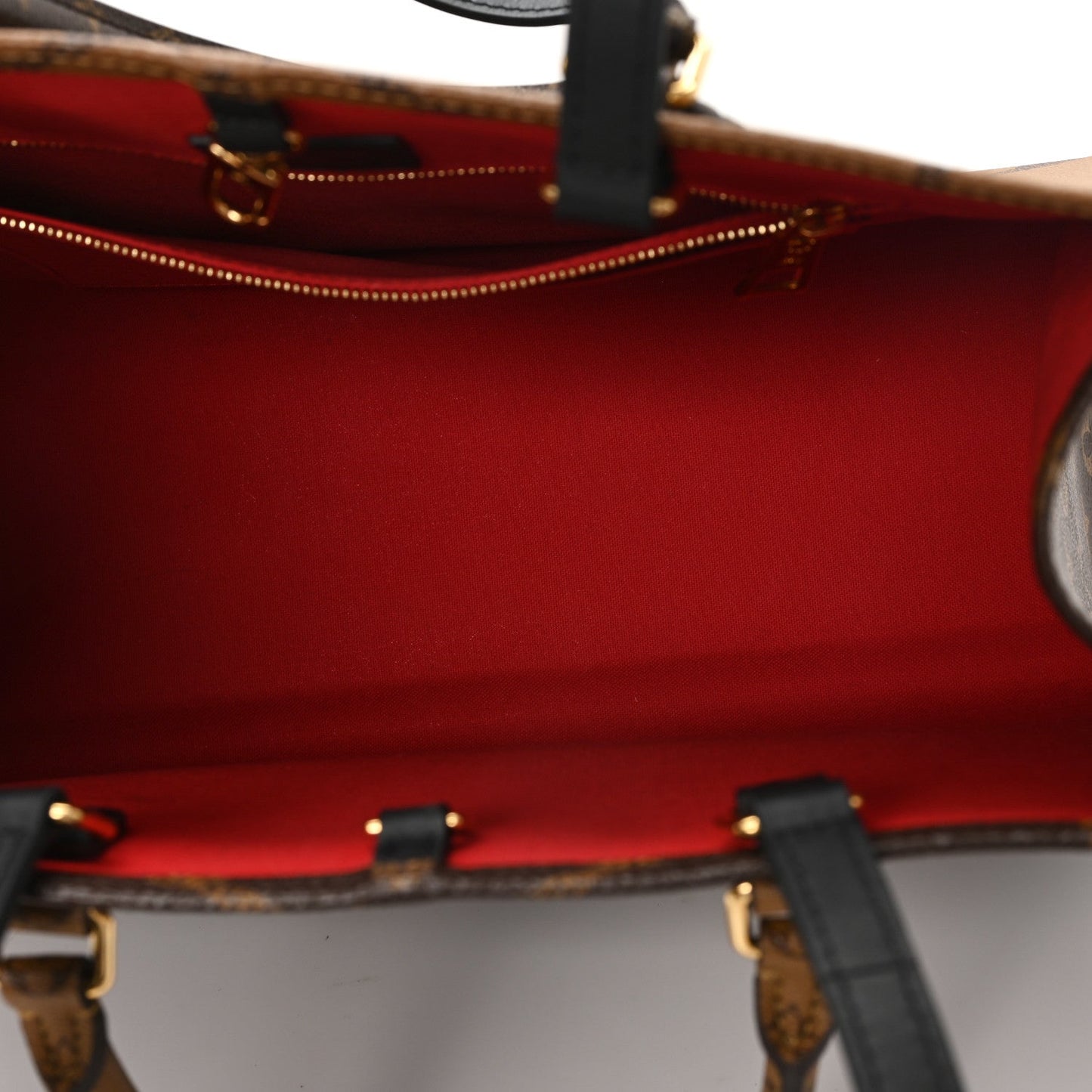 Reverse Monogram Giant Onthego MM