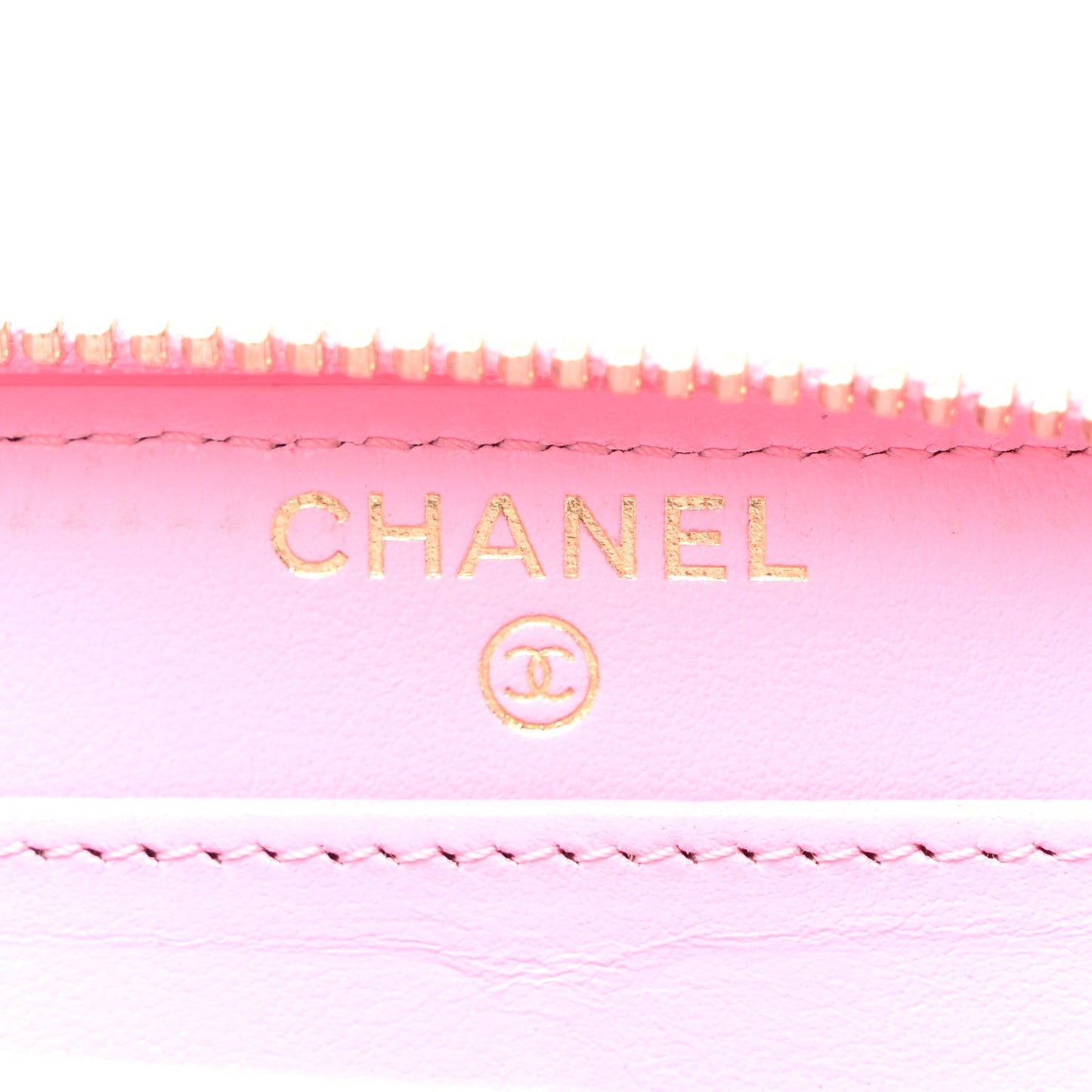 Lambskin Quilted Chanel 19 Zipped Wallet Light Pink