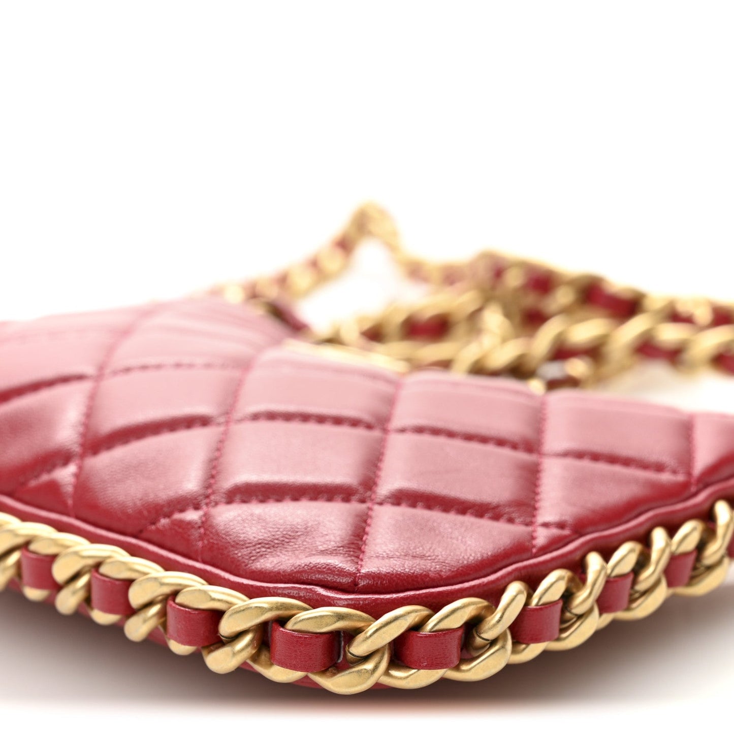 Shiny Lambskin Quilted Trendy Chain Around Hobo Red