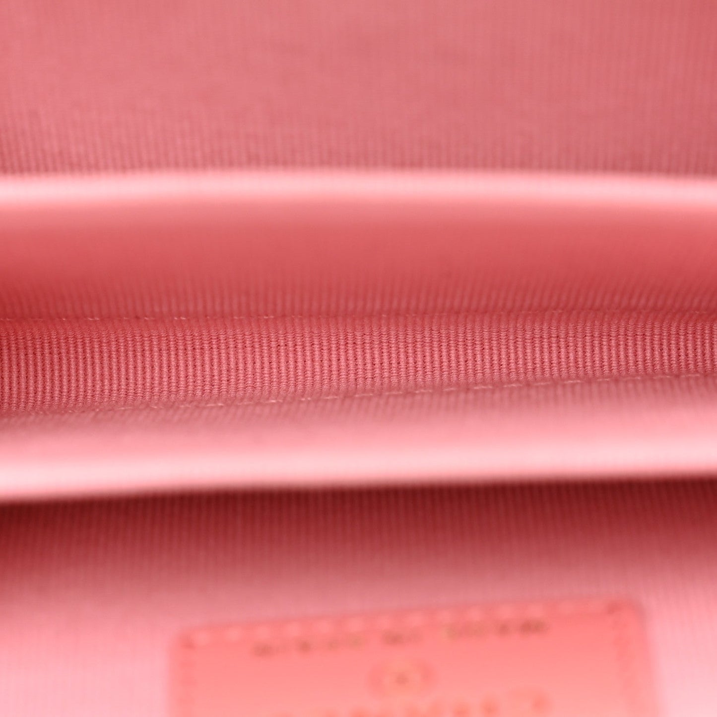 Caviar Quilted Zip Coin Purse Pink