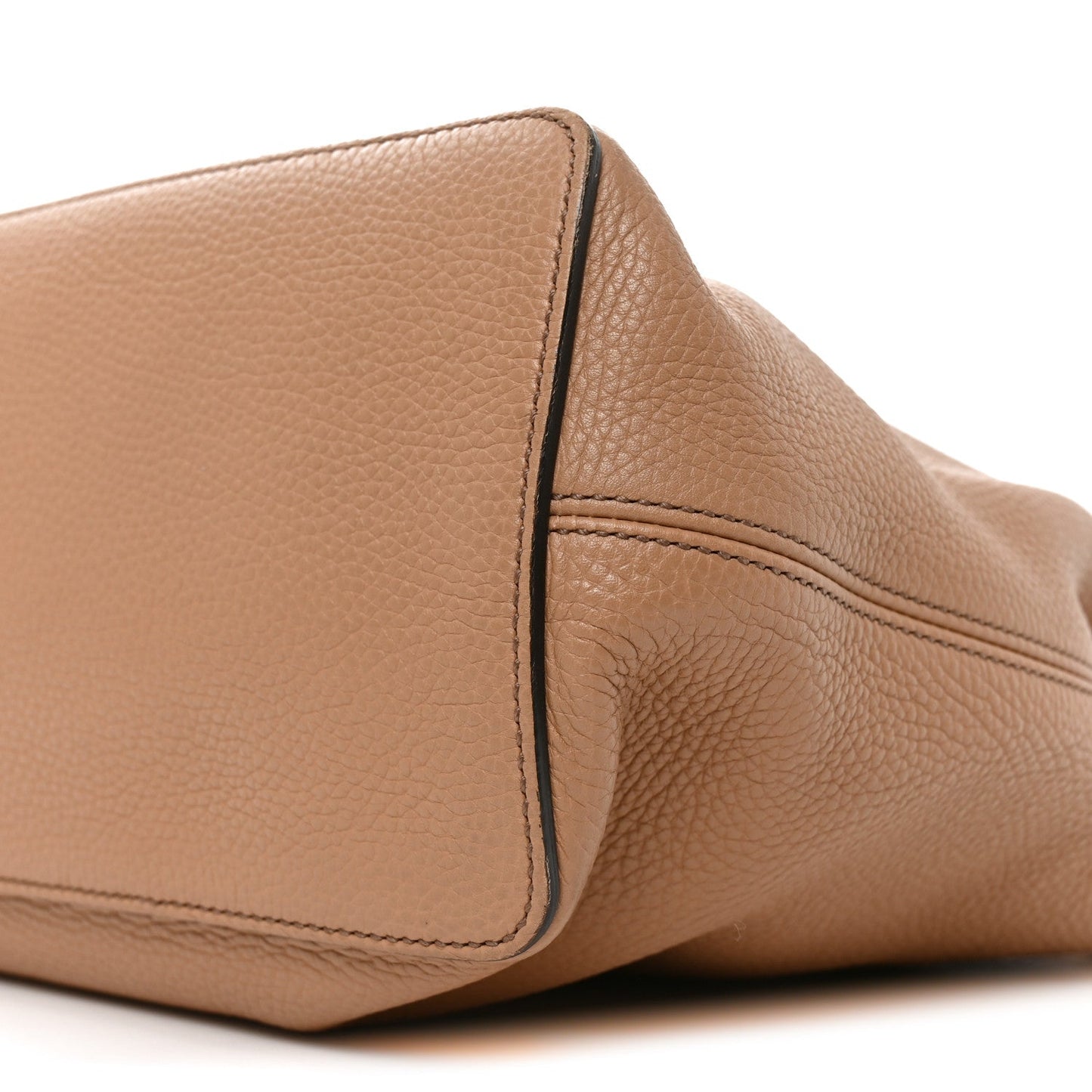 Pebbled Calfskin Large Soho Hobo Camelia