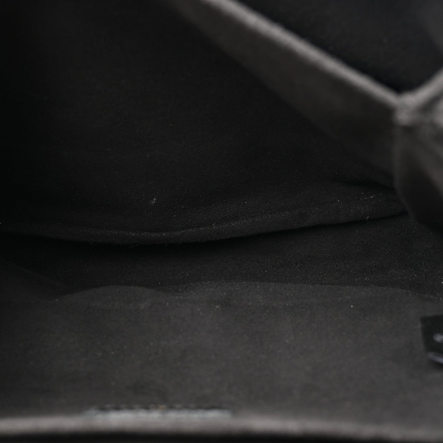 Reverse Monogram Pochette Metis