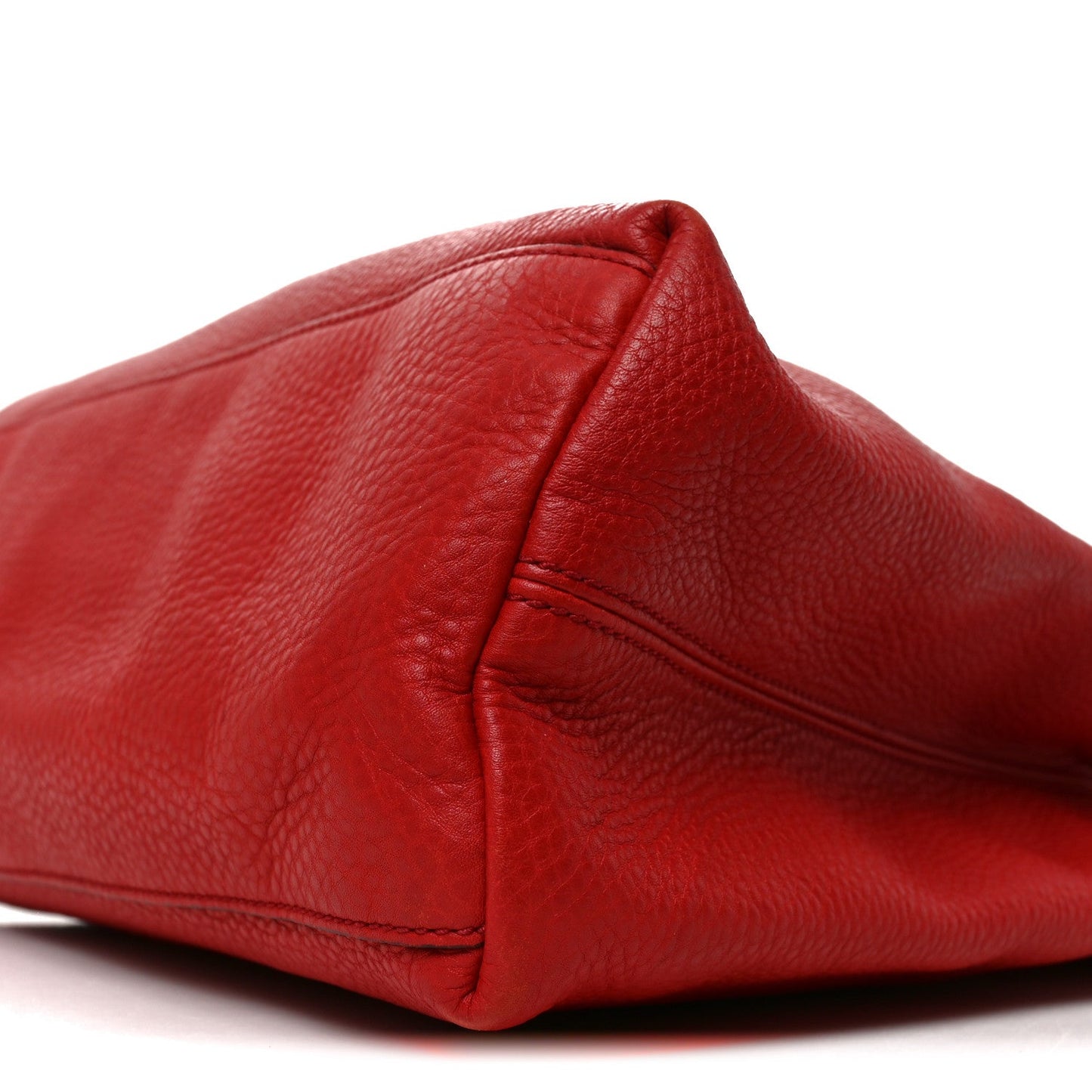 Pebbled Calfskin Medium Soho Chain Shoulder Bag Tabasco Red