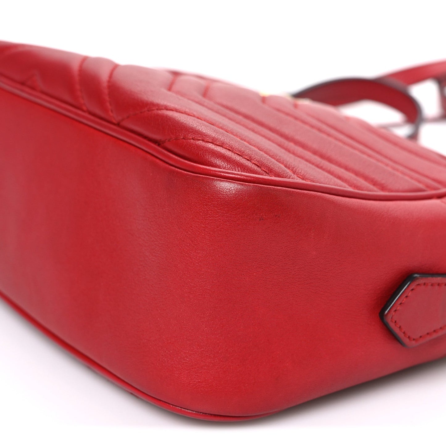 Calfskin Matelasse Small GG Marmont Chain Shoulder Bag Hibiscus Red