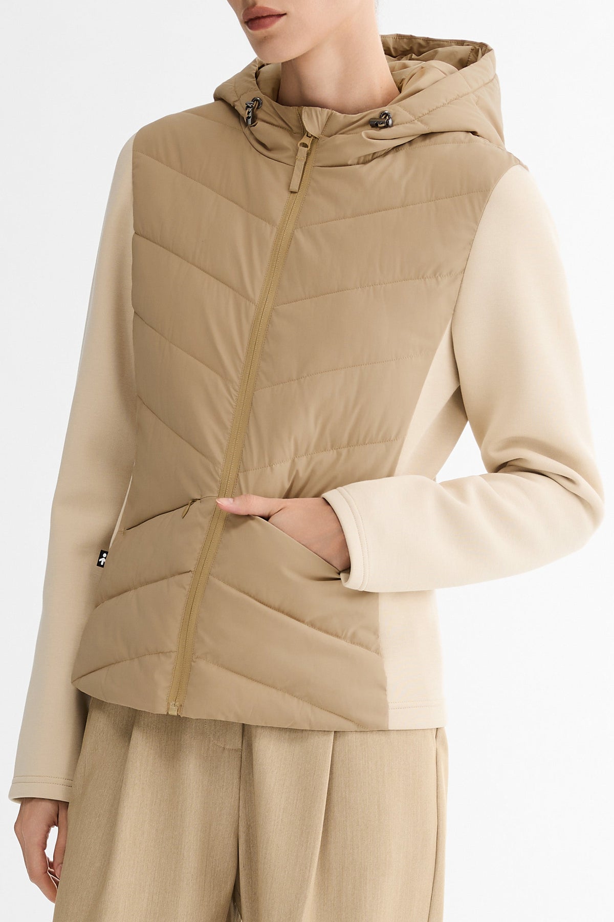 Air-Layer Lightweight Jacket with Hood