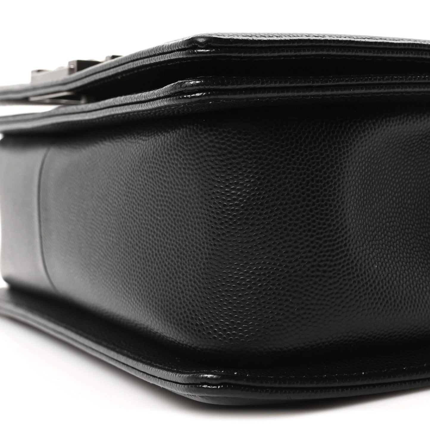 Caviar Quilted Medium Boy Flap Black