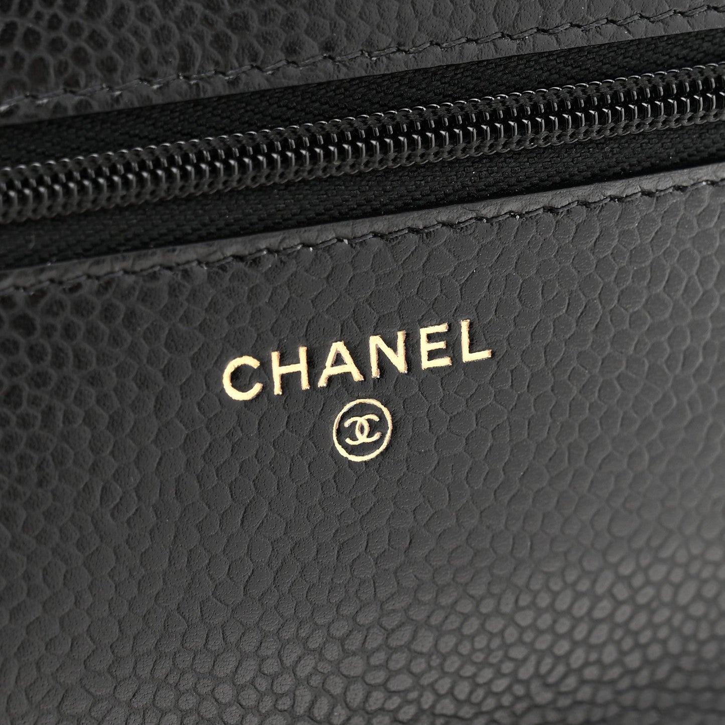 Caviar Quilted Wallet on Chain WOC Black