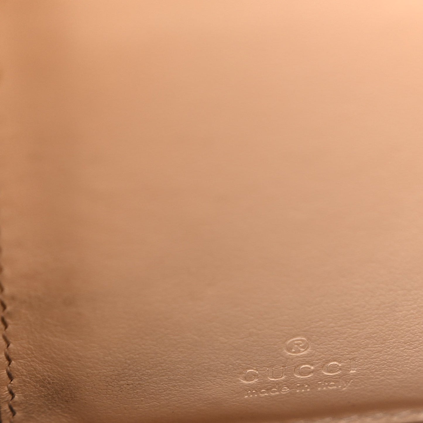 Calfskin Matelasse Mini GG Marmont 2.0 Bucket Bag White