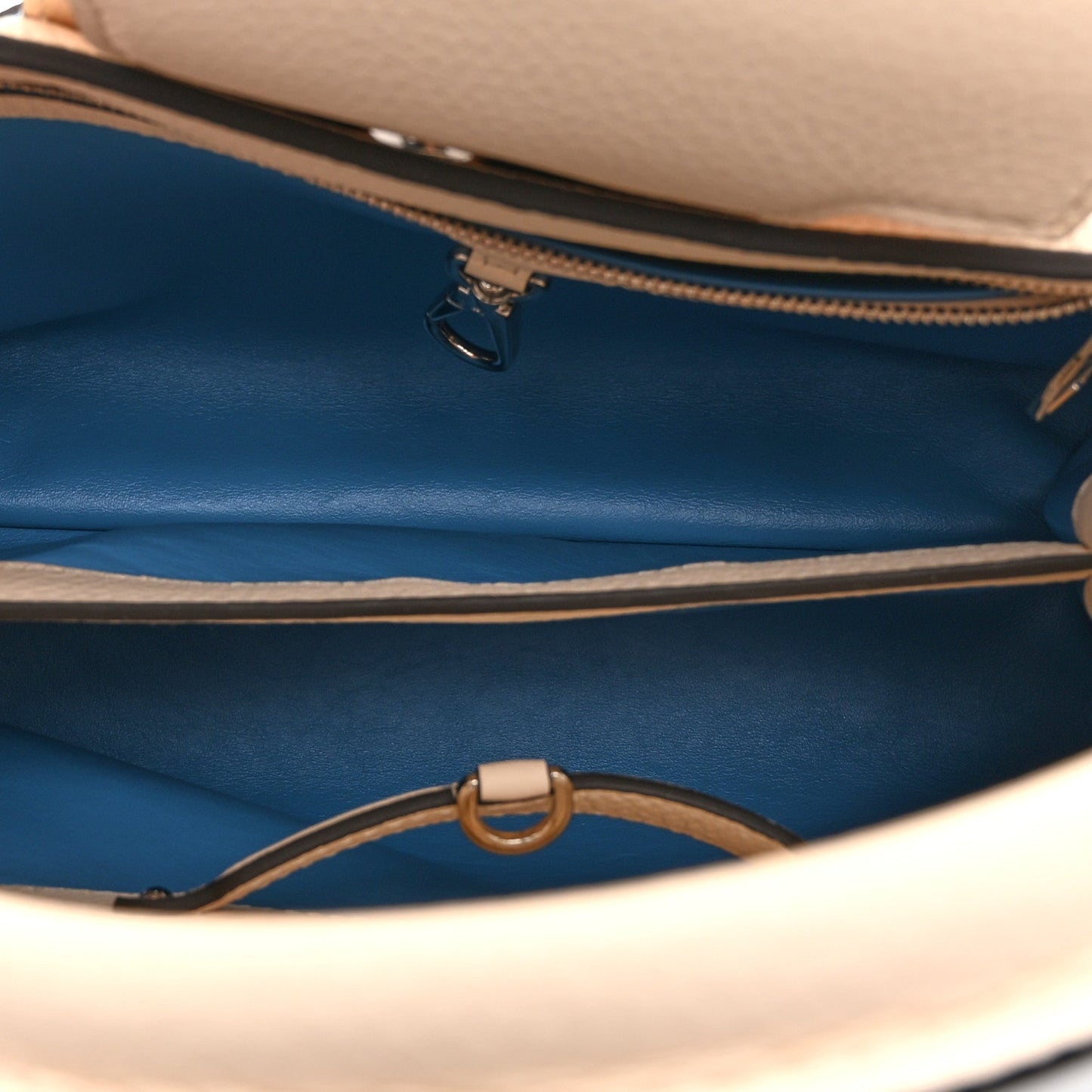 Taurillon Capucines MM Gradient Blue