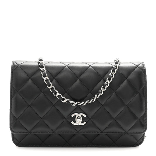 Lambskin Quilted CC Turnlock Wallet On Chain WOC Black
