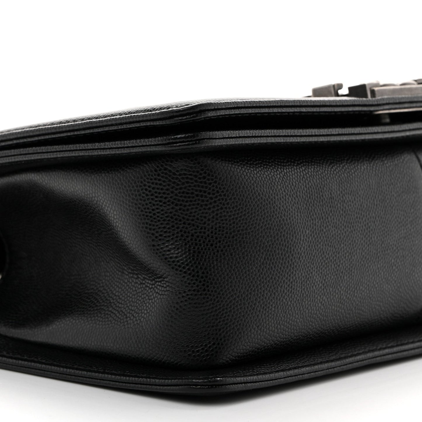 Caviar Quilted Medium Boy Flap Black