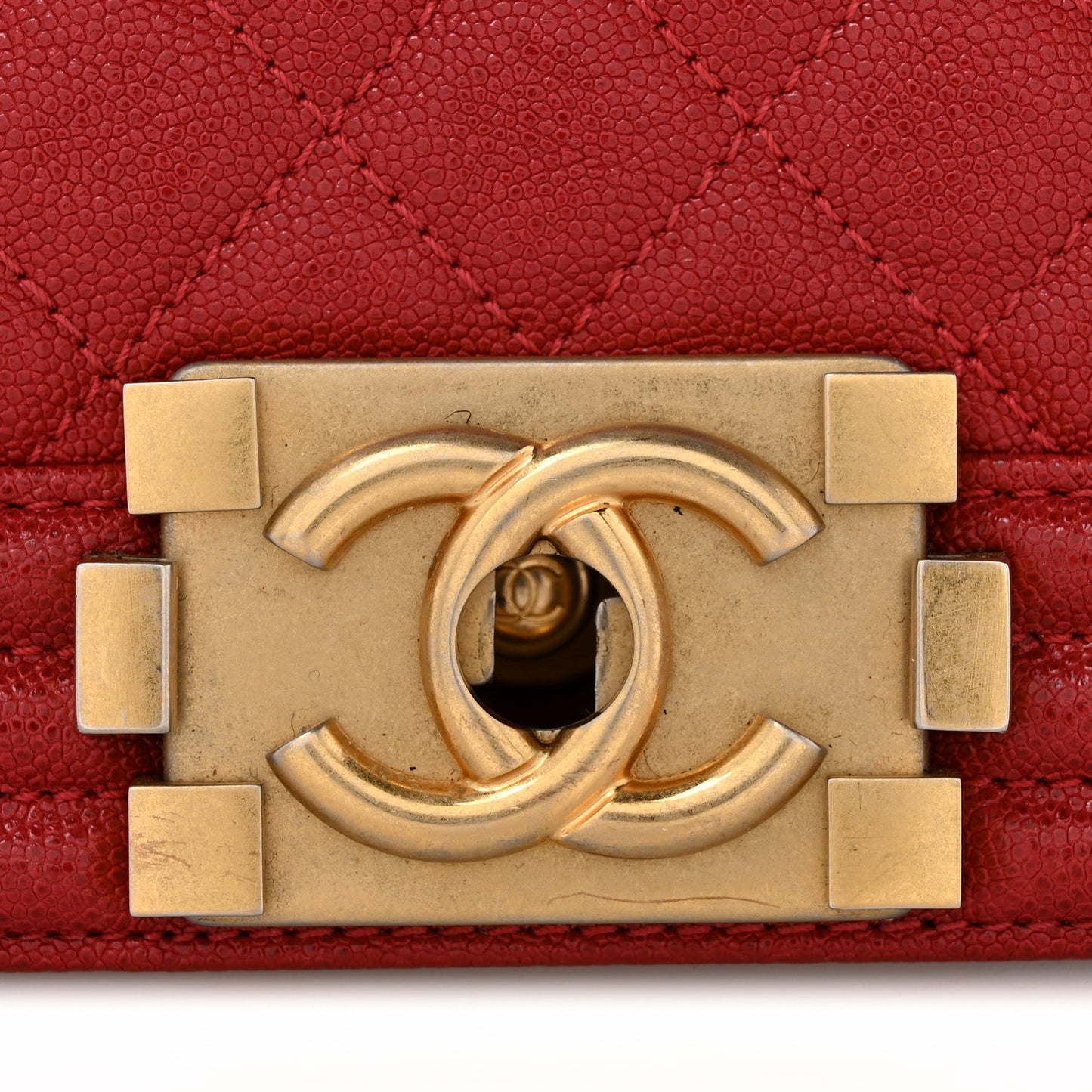 Caviar Quilted Medium Boy Flap Red