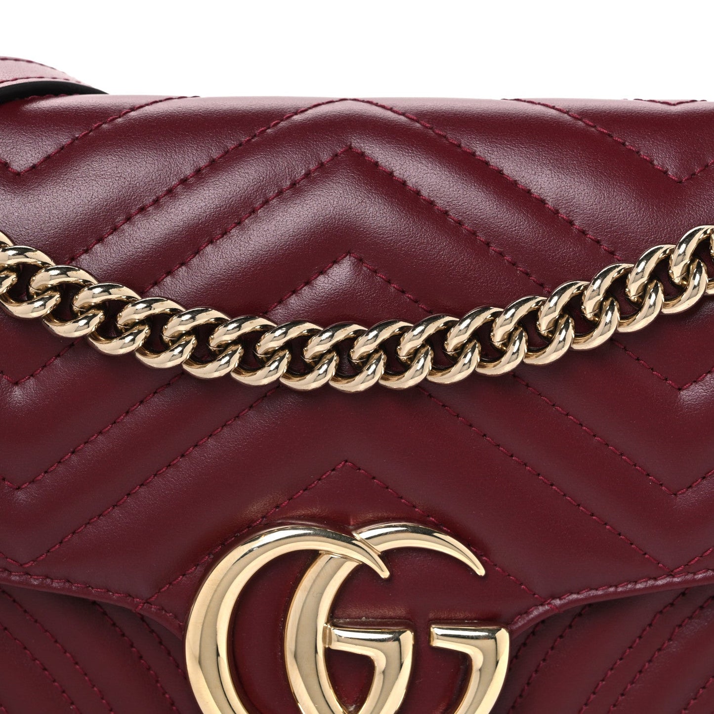 Calfskin Matelasse Medium GG Marmont Shoulder Bag Rosso Ancora Red
