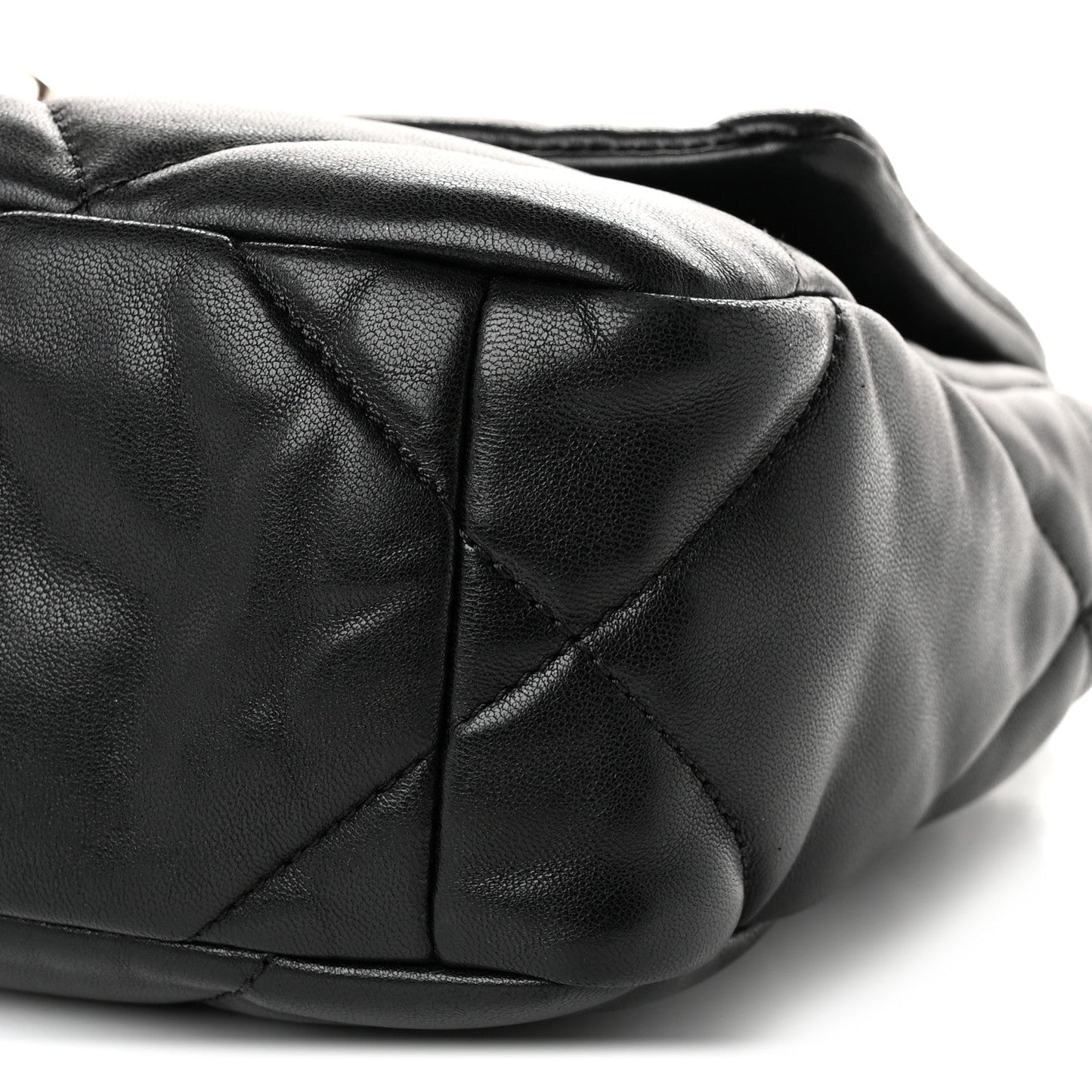 Lambskin Quilted Medium Chanel 19 Flap Black