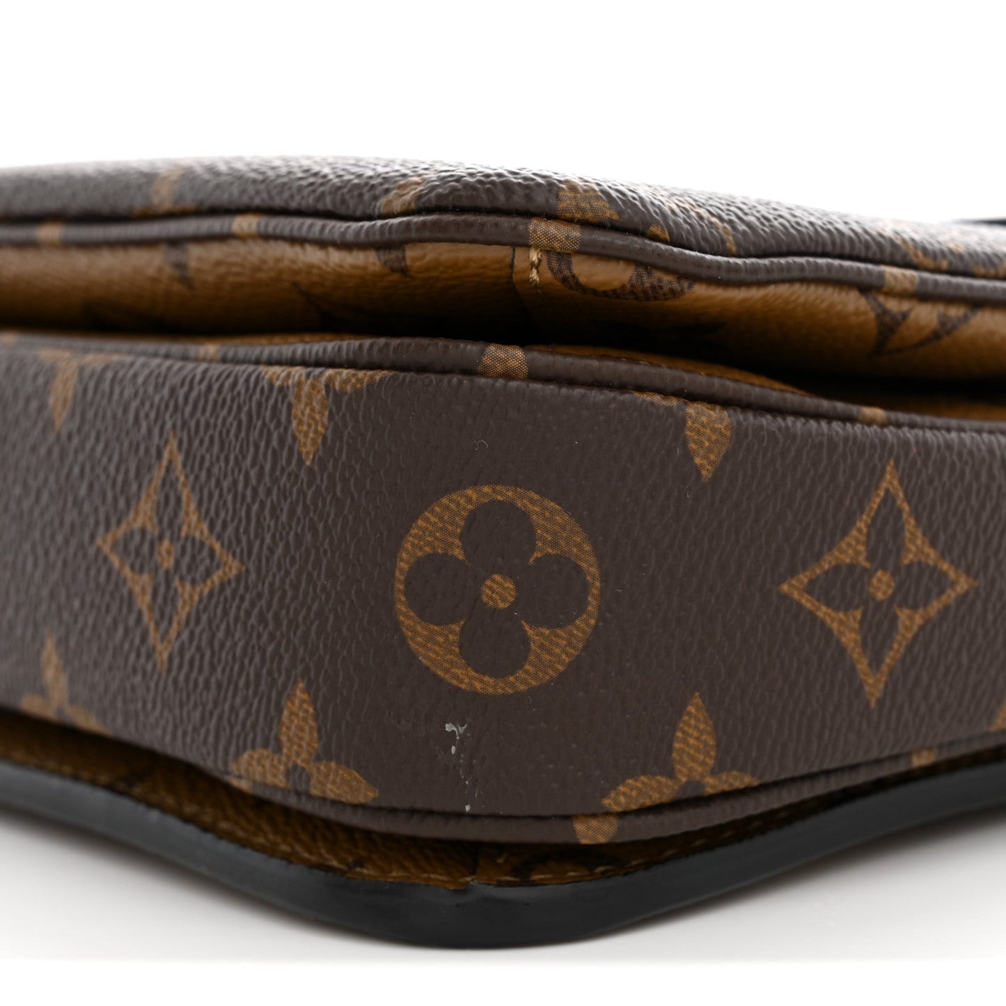 Reverse Monogram Pochette Metis