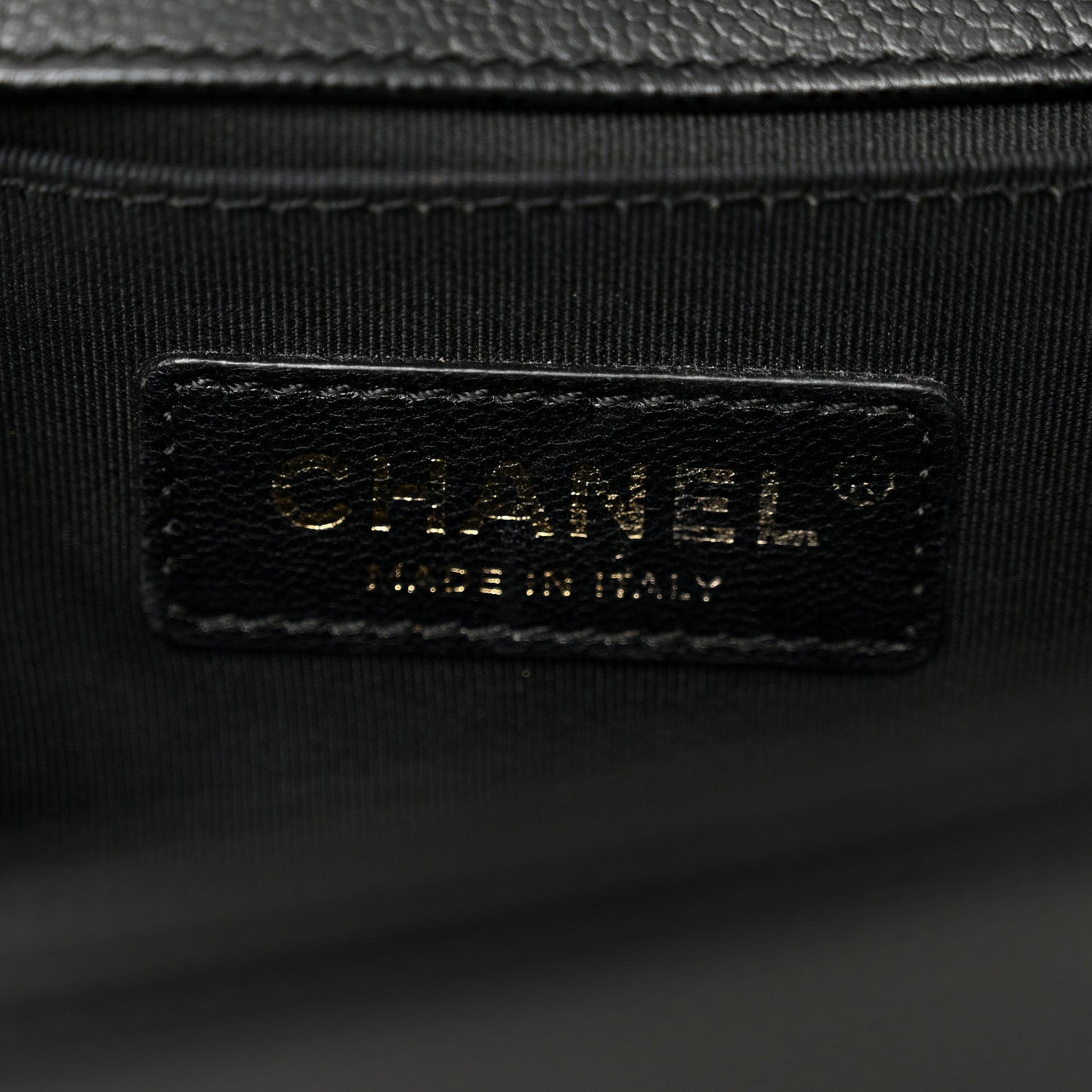 Caviar Quilted Medium Boy Flap Black