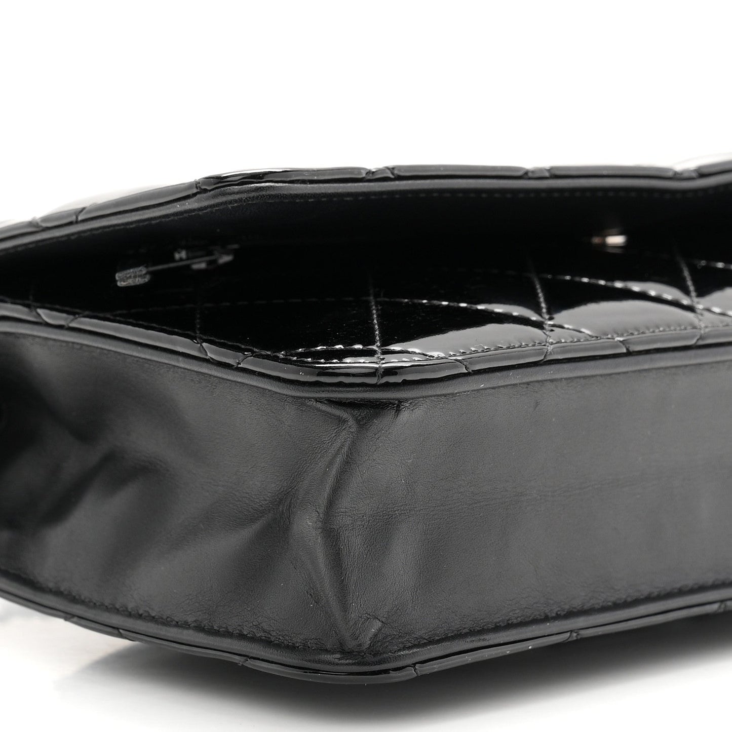 Patent Quilted Wallet On Chain WOC Black