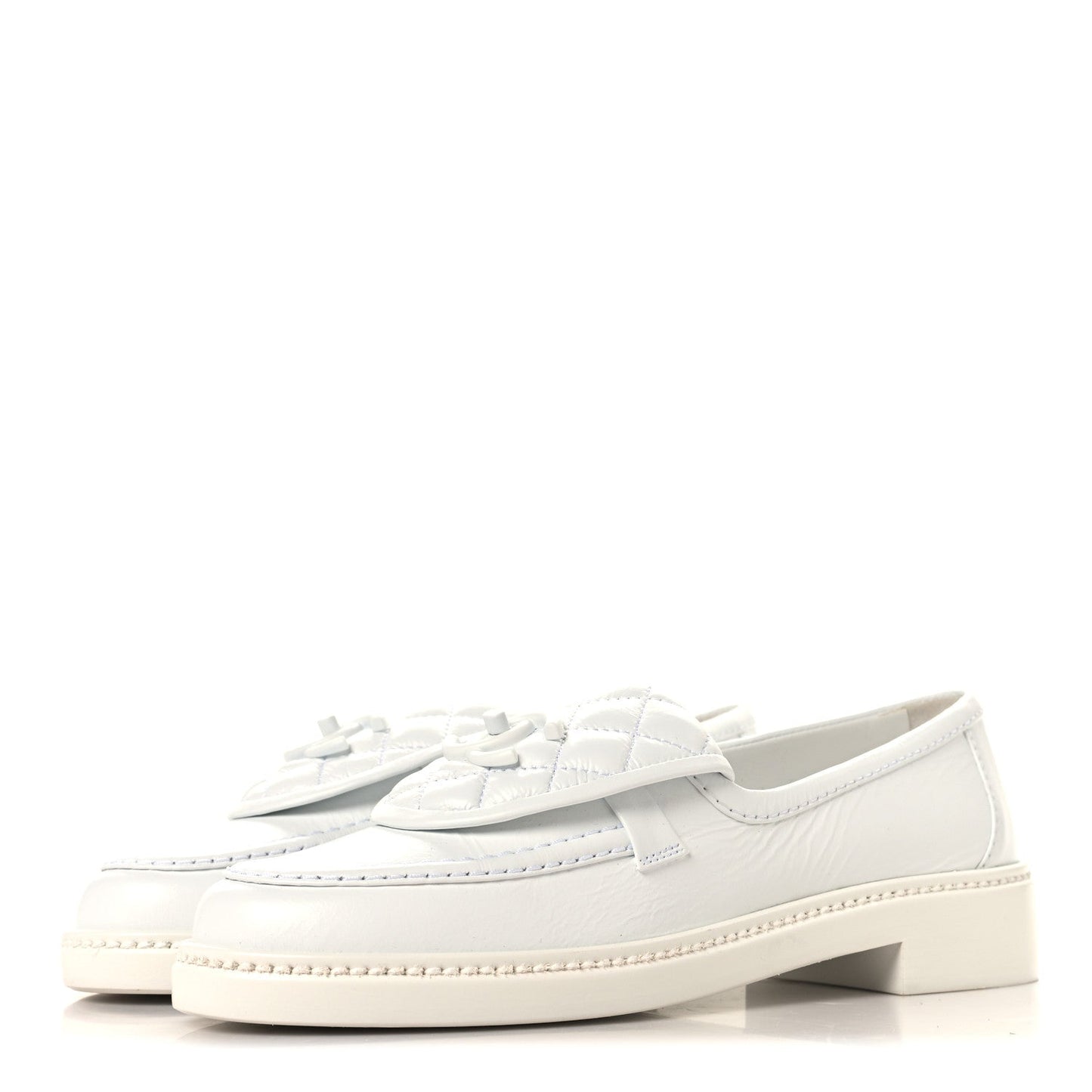 Crumpled Lambskin Quilted CC Turnlock Loafers 37 White