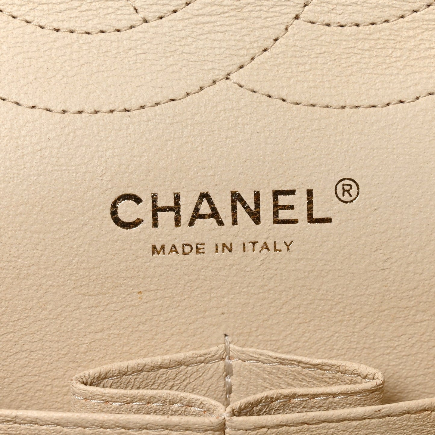Caviar Quilted Jumbo Double Flap Beige Clair
