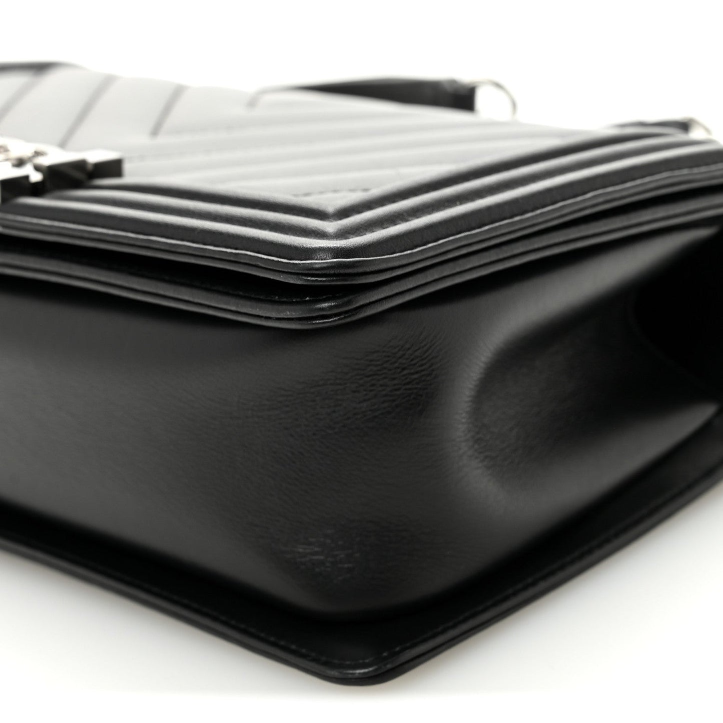 Lambskin Chevron Quilted Medium Boy Flap Black