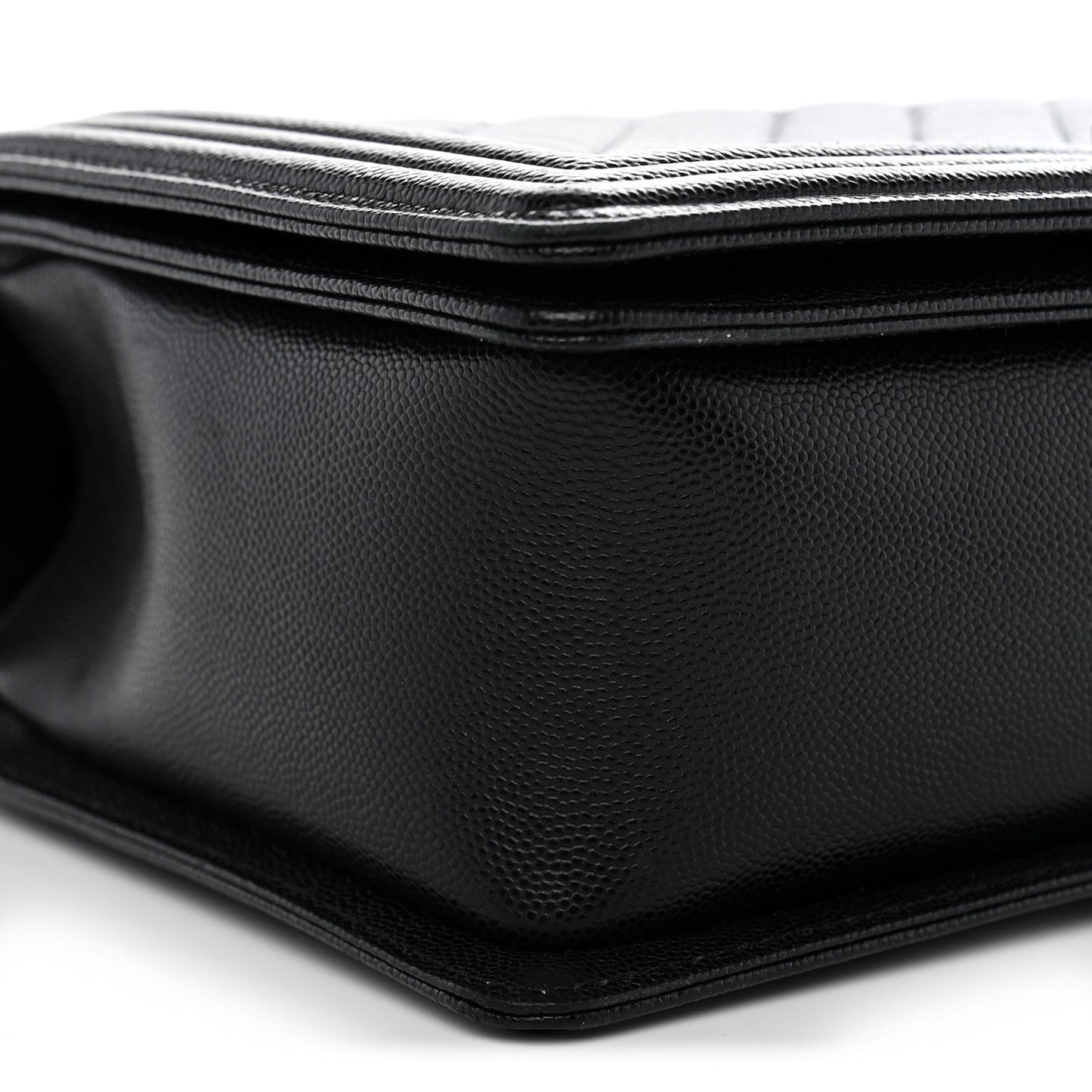 Caviar Quilted New Medium Boy Flap Black