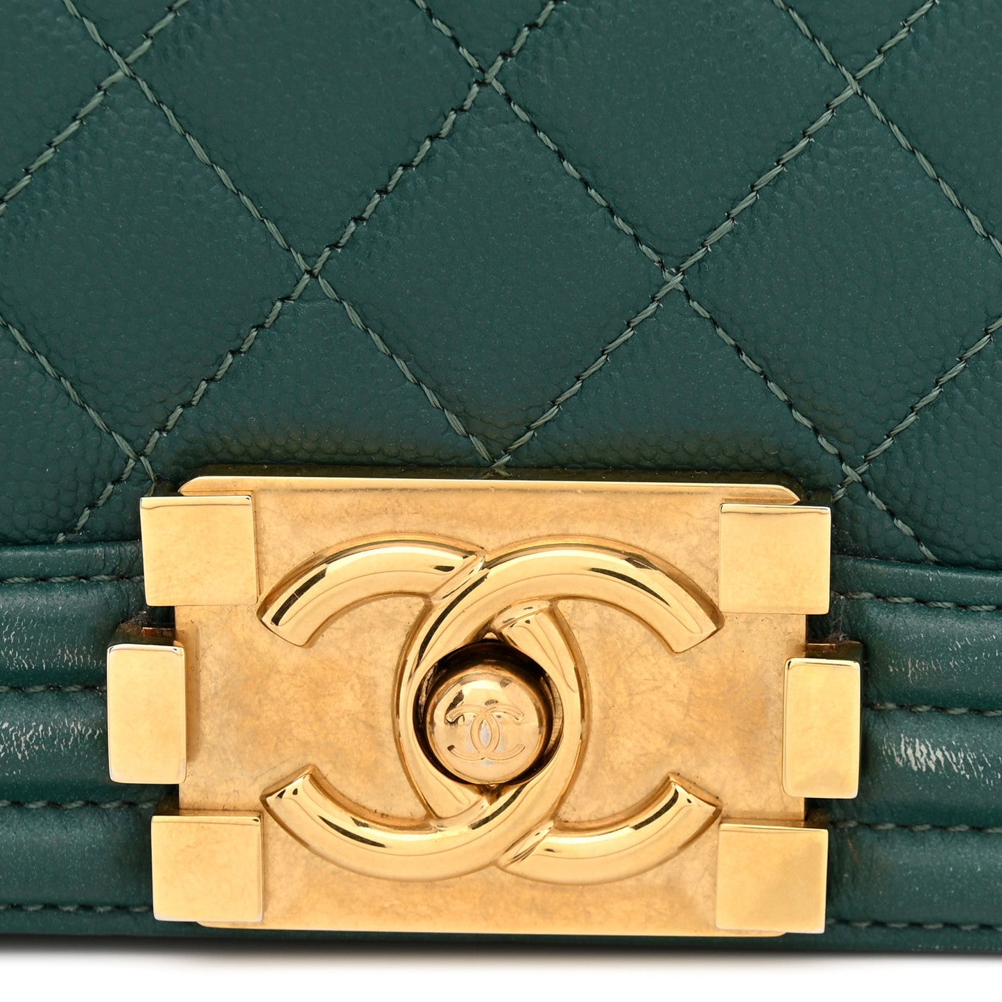 Caviar Quilted Medium Boy Flap Dark Green