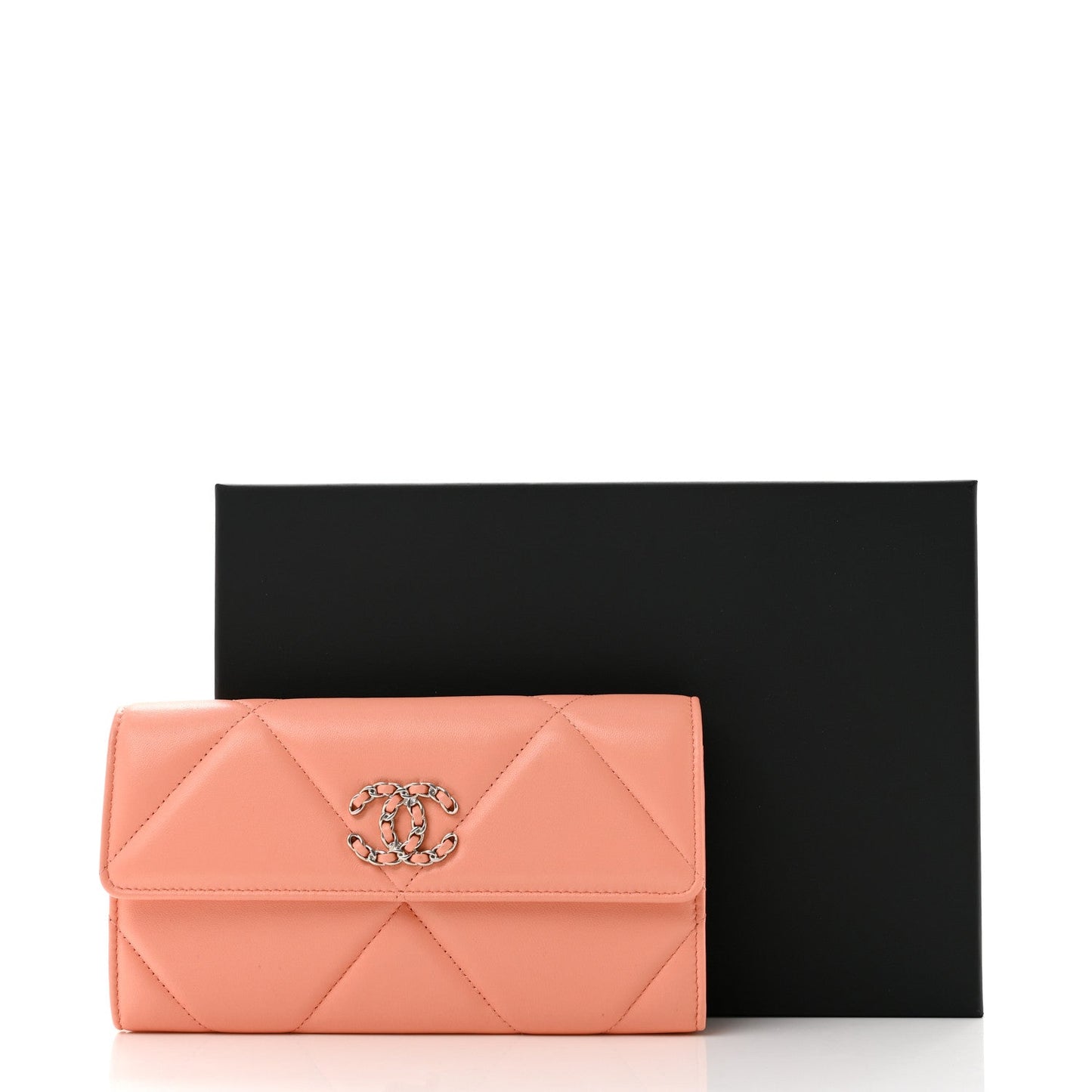Lambskin Quilted Chanel 19 Flap Wallet Light Pink