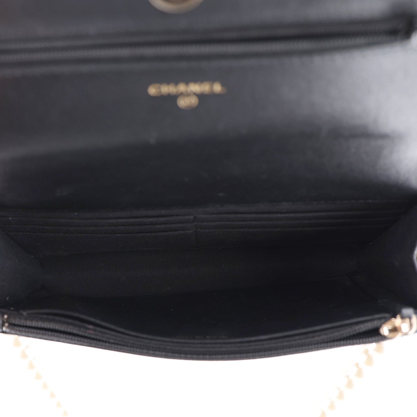 Lambskin Quilted Pearl Wallet On Chain WOC Black