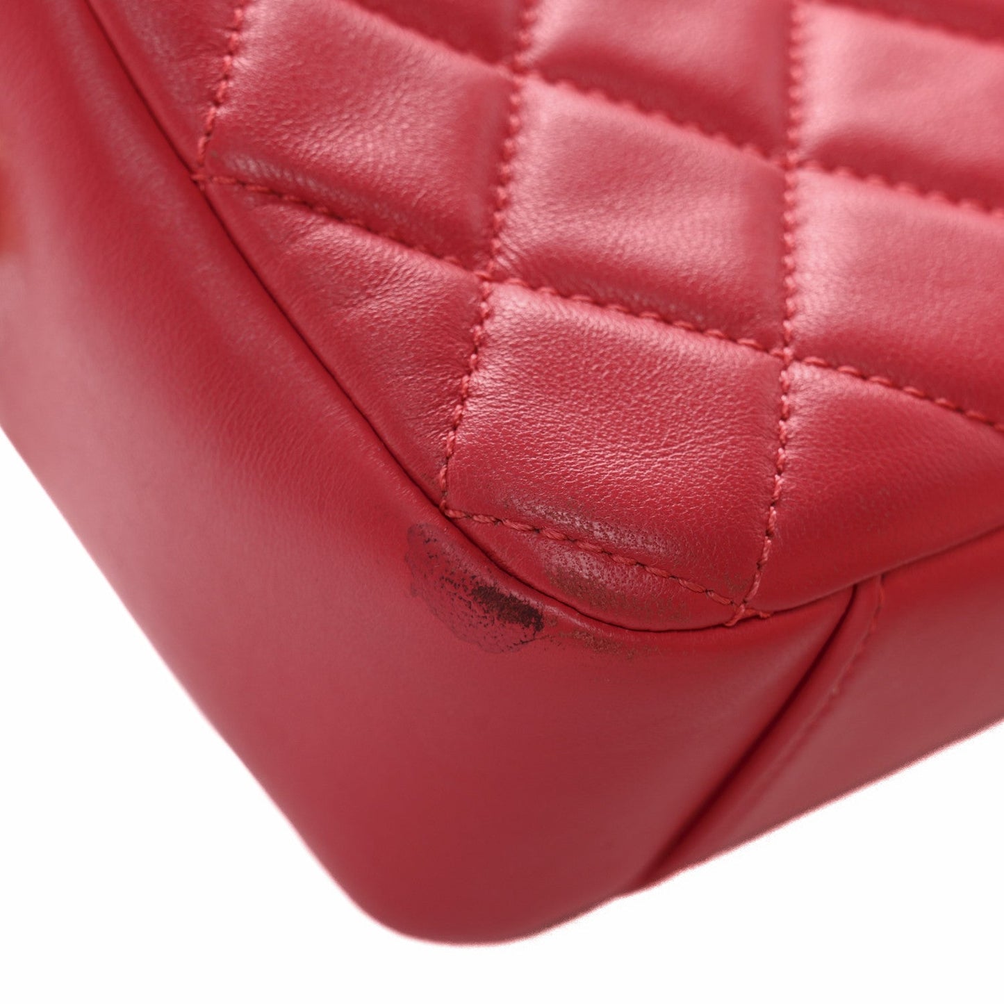 Lambskin Quilted CC Pearl Crush Camera Case Red