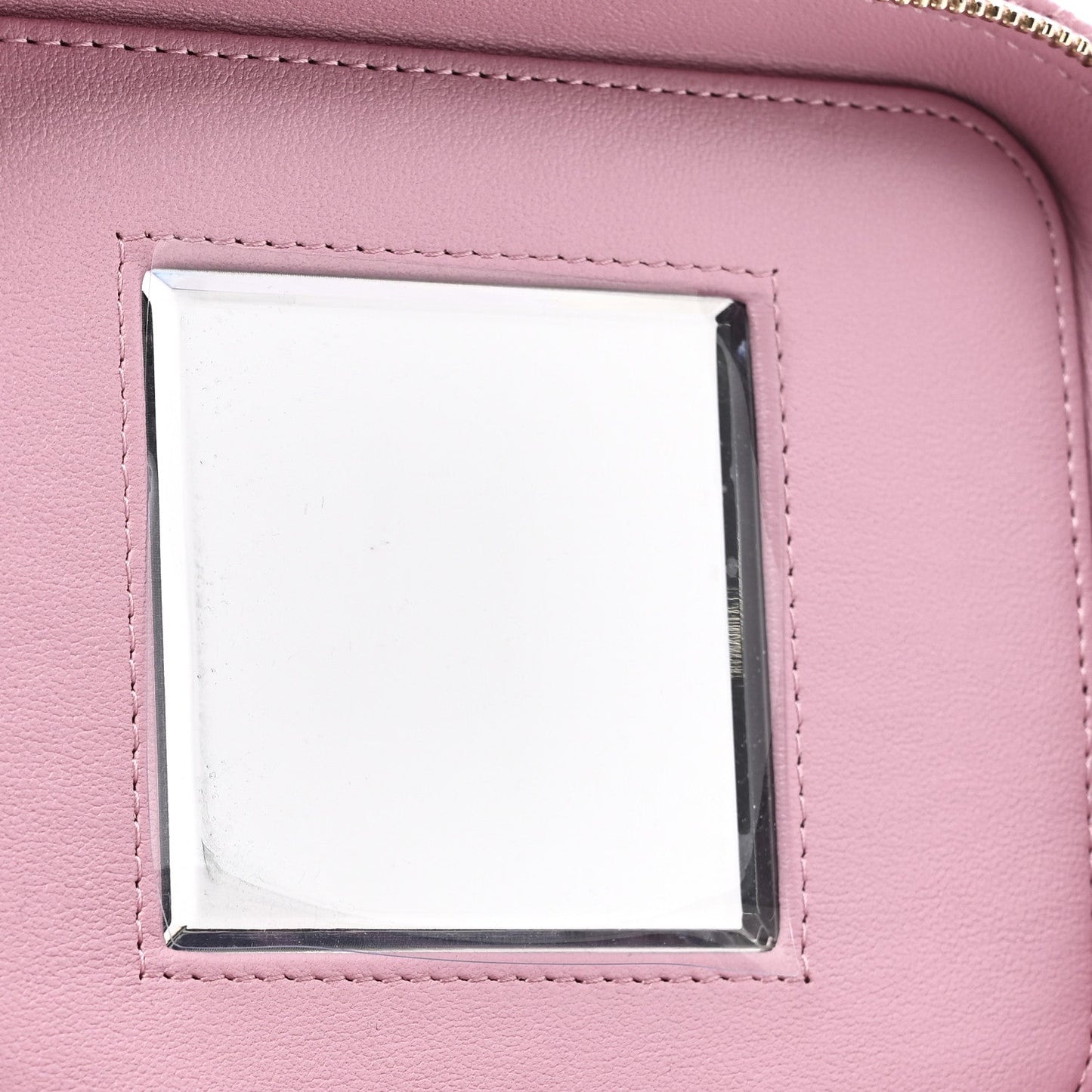 Caviar Quilted Small CC Vanity Case Pink