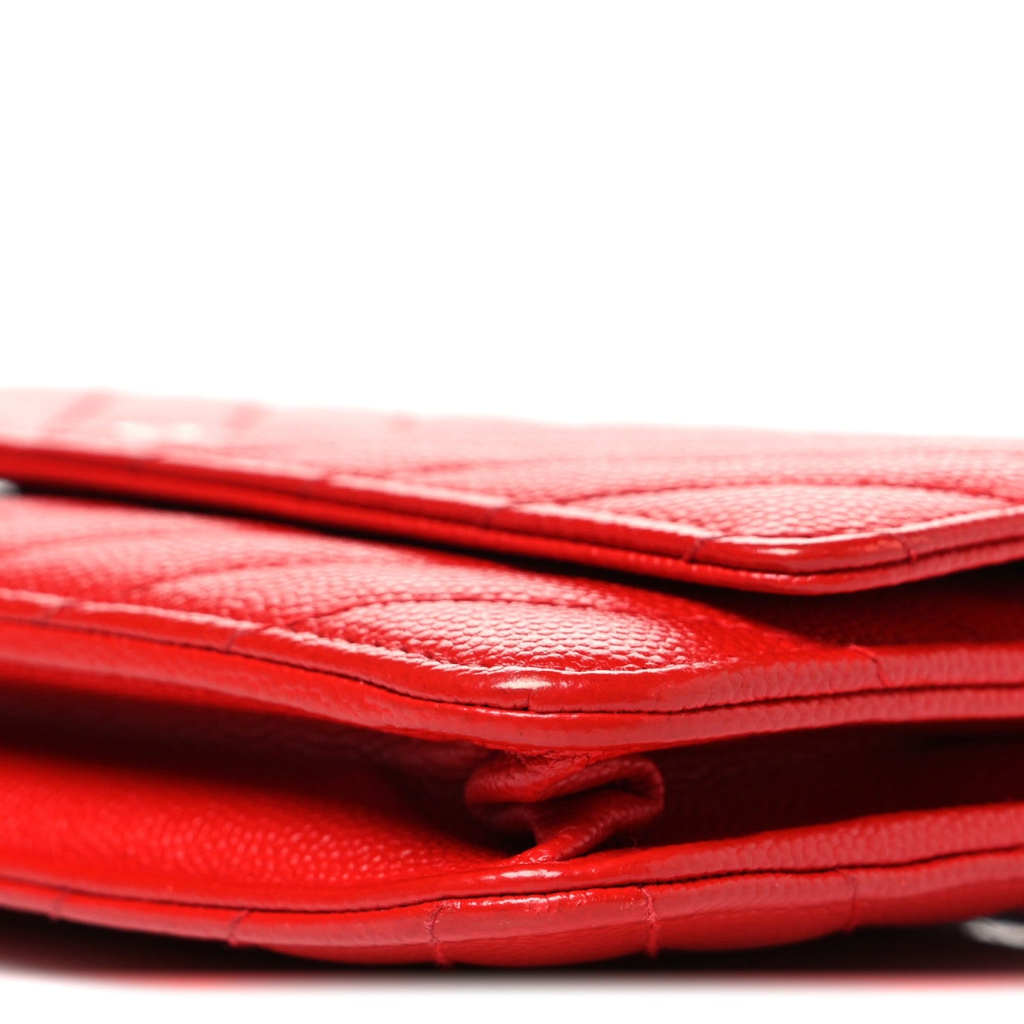 Caviar Chevron Quilted Wallet On Chain WOC Red