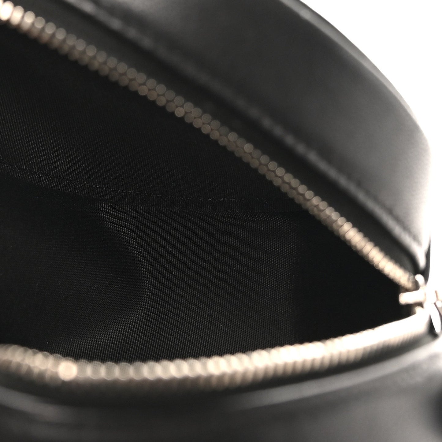 Goatskin Camellia Quilted Round Clutch With Chain Black