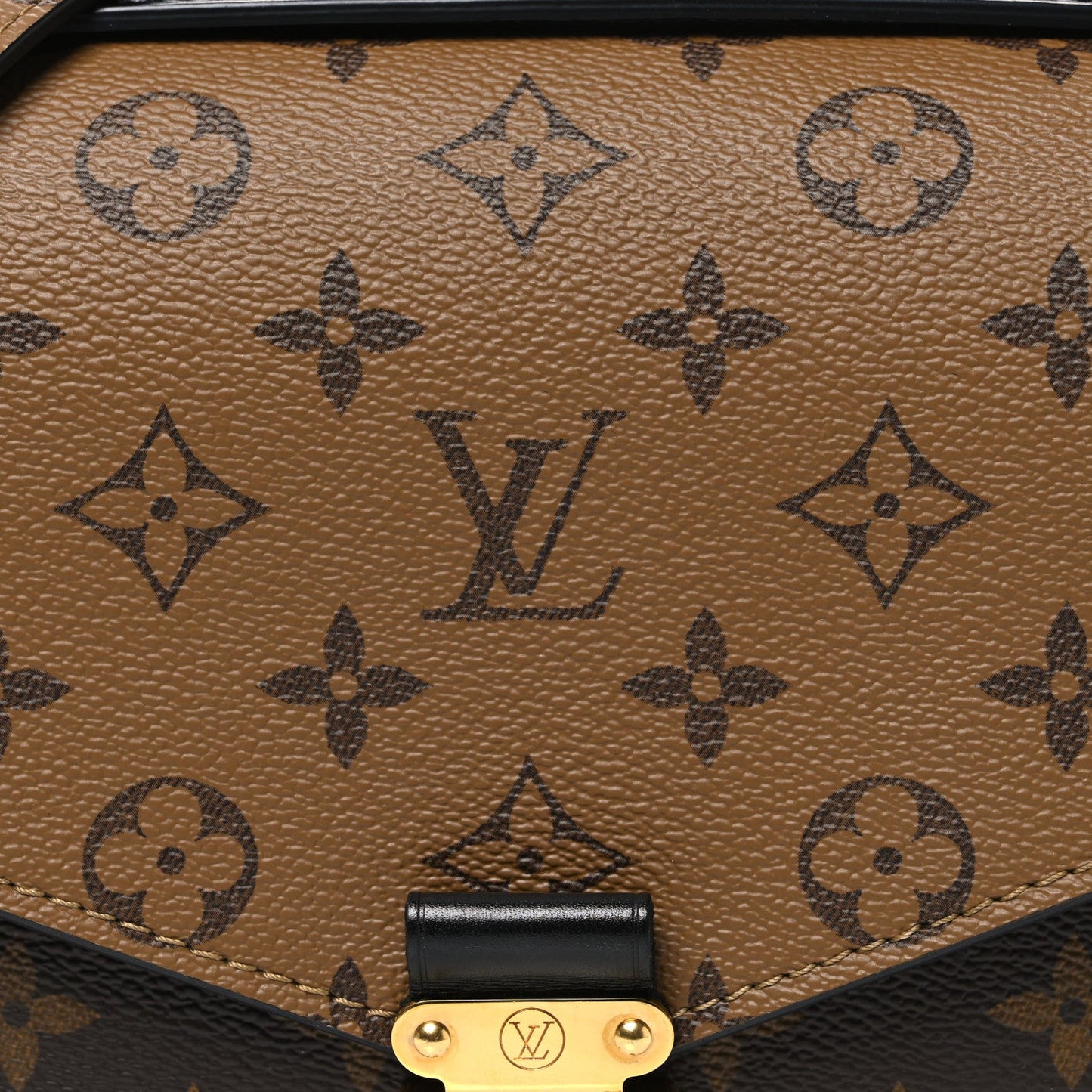 Reverse Monogram Pochette Metis
