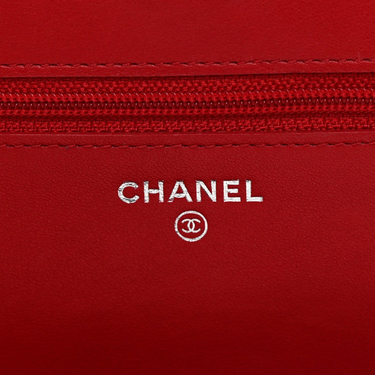 Caviar Sevruga Wallet on Chain WOC Red