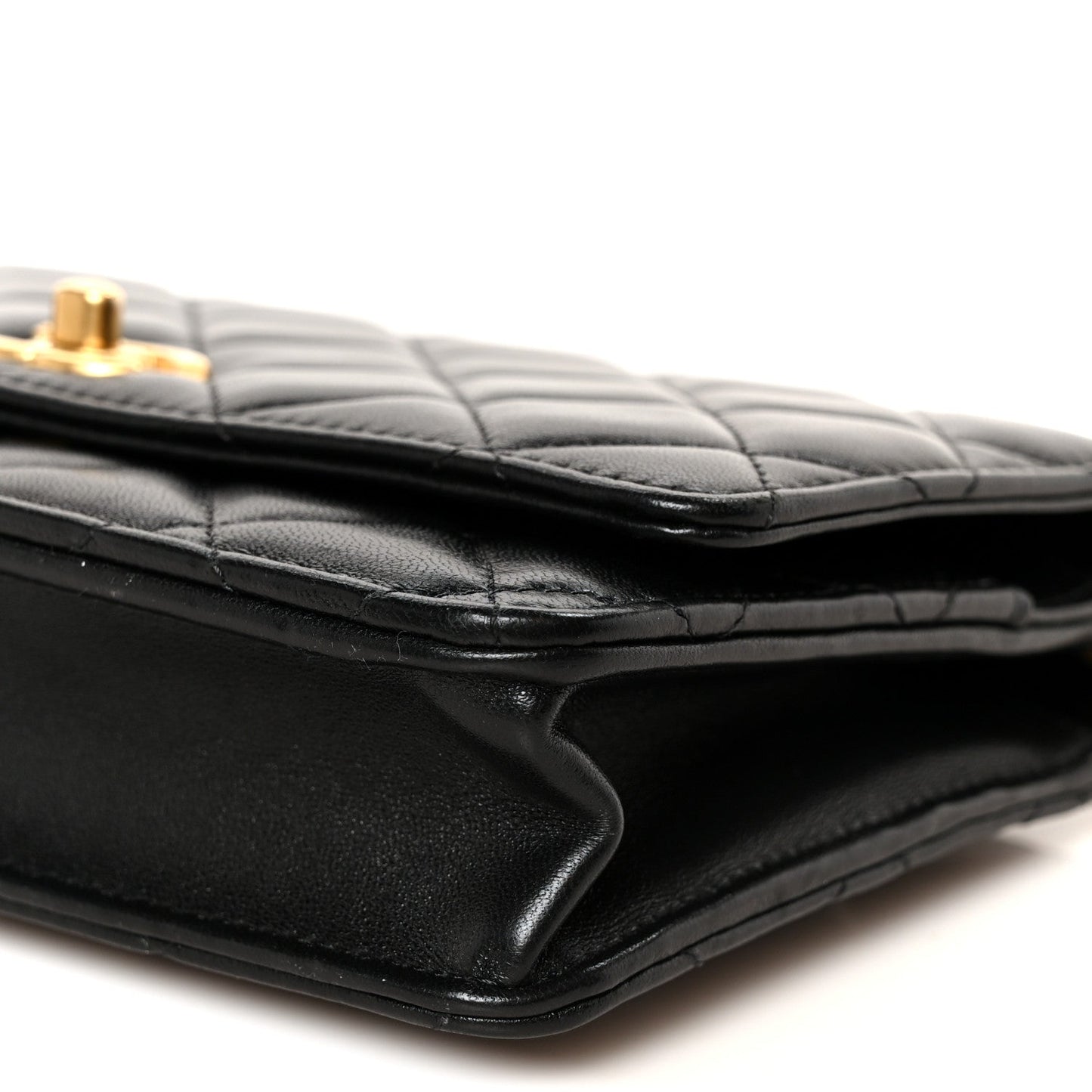 Lambskin Quilted CC Pearl Crush Wallet on Chain WOC Black